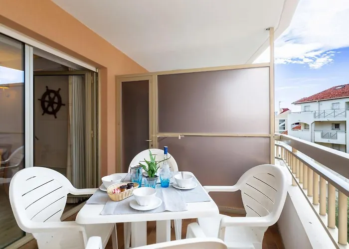 شقة Les Platanes-4 By Interhome *