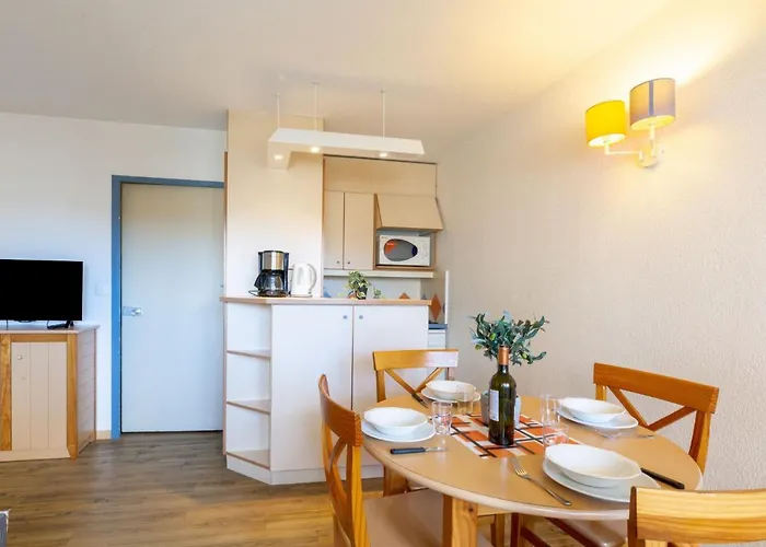 Les Platanes-4 By Interhome *